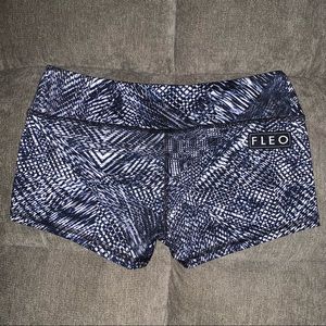Fleo Shorts